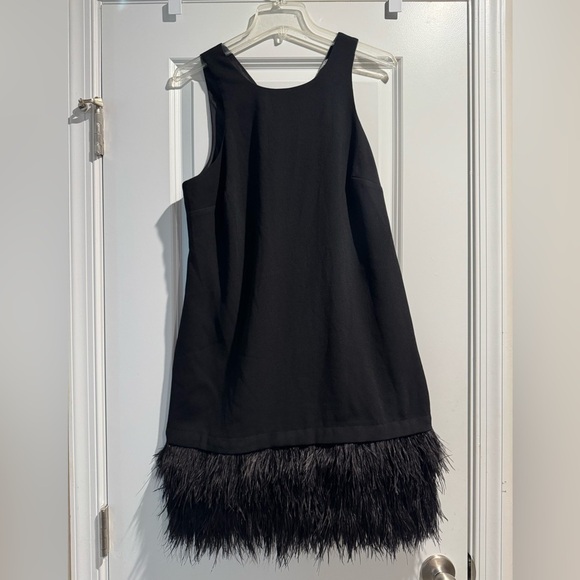 Trina Turk Size 8 Black Like New Sleeveless Midi Cocktail Dress with Feathers - Picture 1 of 6